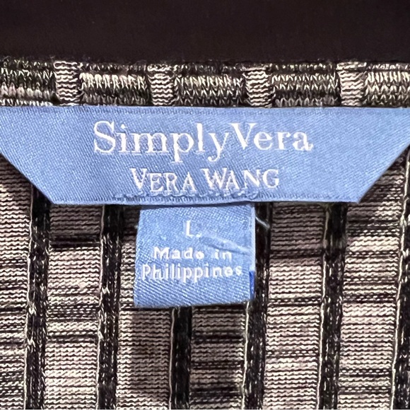 NWOT Simply Vera Vera Wang Asymmetrical Black and White Women's Top Size Large - Picture 6 of 6